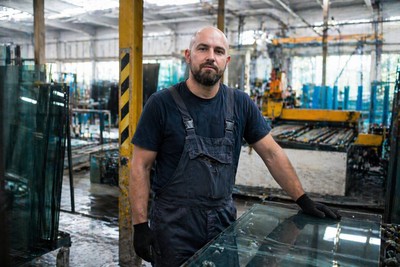 Technický výrobný pracovník – bezpečnostné sklo (€600 čistého týždenne)