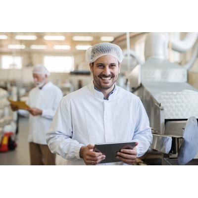 Empregado da linha de cozinha