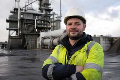 Operator (Asphalt Plant) with own car (from €630 net per week)