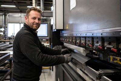 Operador de Quinadeira CNC (€500 – €650 líquidos por semana)