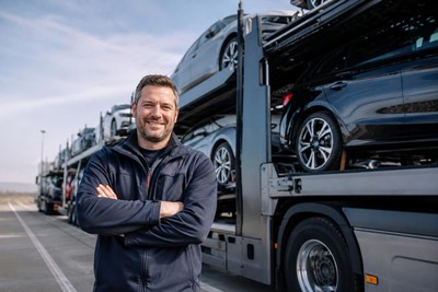 Conductor de camión con carné CE y vehículo propio (transporte de turismos) (1200 € - 1400 € netos a la semana)