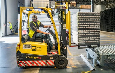 Reach truck driver (valid certificate and clean criminal record)