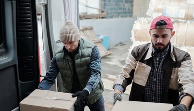 Warehouse employee (with 1 year experience)