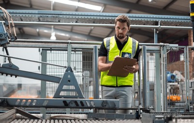 Operaio di produzione (senza precedenti penali)