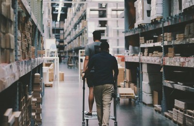 Warehouse worker (with clean criminal record) (Kuehne+Nagel)