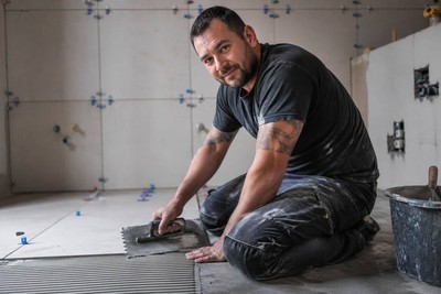 Tiler (€560 - €660 net per week)