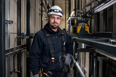 Elevator Fitter (€700 – €800 net per week)