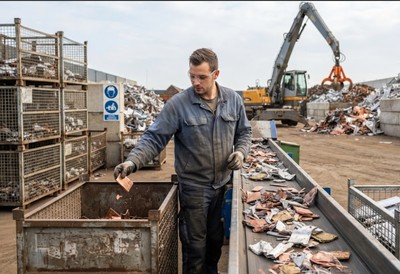 Metal sorter (recycling)