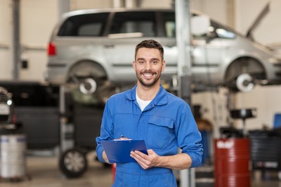 Car damage preparator employee (€600 - €720 net per week)