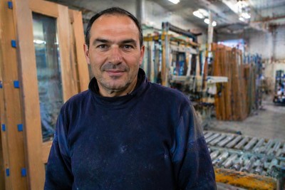 Glass Installer (High-Quality Wooden Doors) (€500 – €619 net per week)