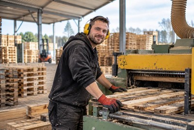 Wood Production Worker (Pallet Factory) (€520 net per week)